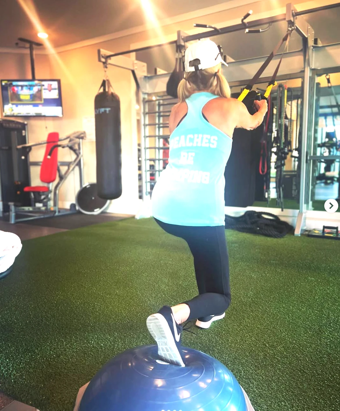 Coach Jana TRX training session